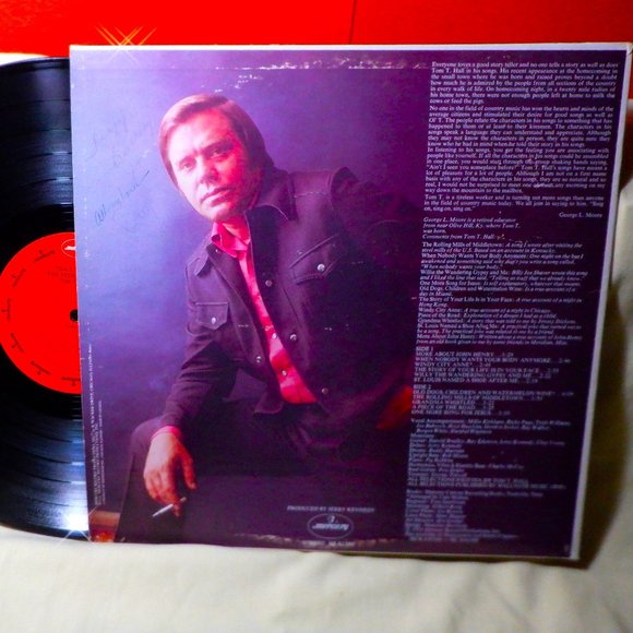 ~~~ TOM T HALL . . . .~~~ the Storyteller - Picture 2 of 2